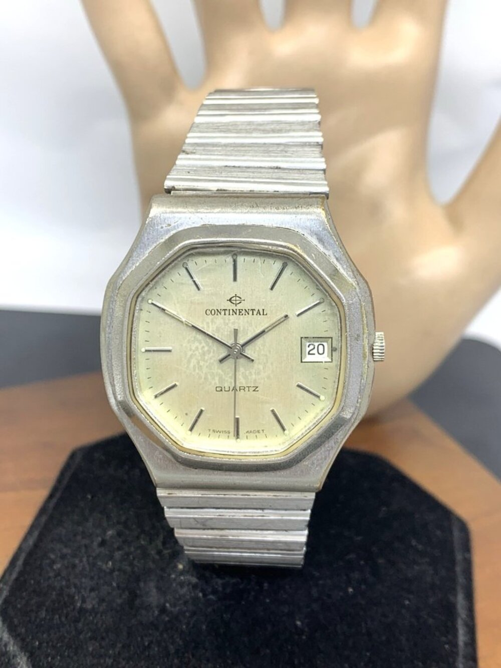 Continental Men's Watch Swiss Quartz Vintage Silver Dial Date Stainless Steel